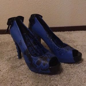 Justfab American Nightmare corset heels w/ bows